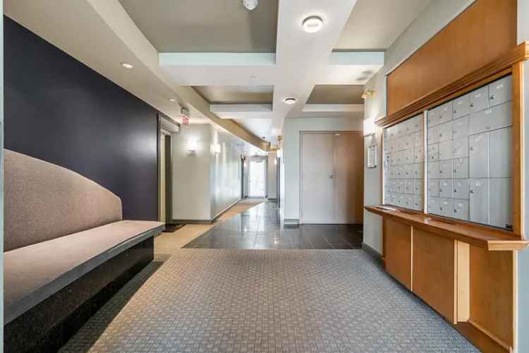 Kitsilano Condo for Sale The Maples Luxurious Corner Suite