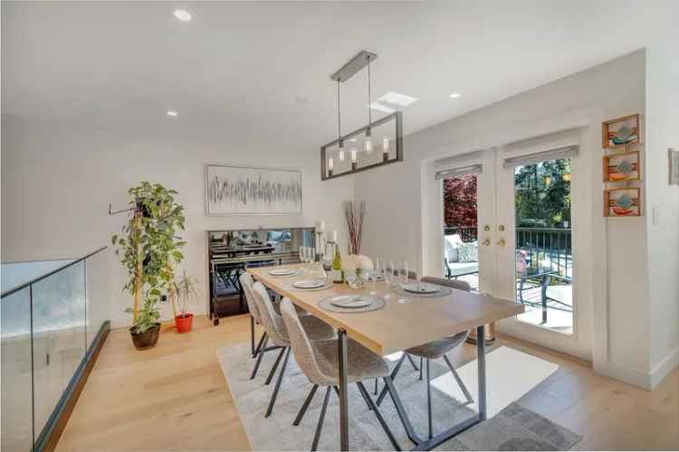 Lynn Valley House for Sale 2790 sq ft 2-bed suite 1-bed in-law suite