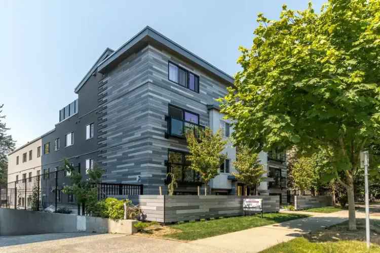 1168 Pendrell Street -  in Vancouver