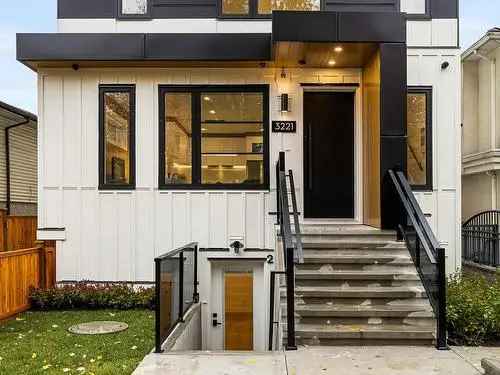 Stunning Brand New 3 Bed 1/2 Duplex Vancouver East