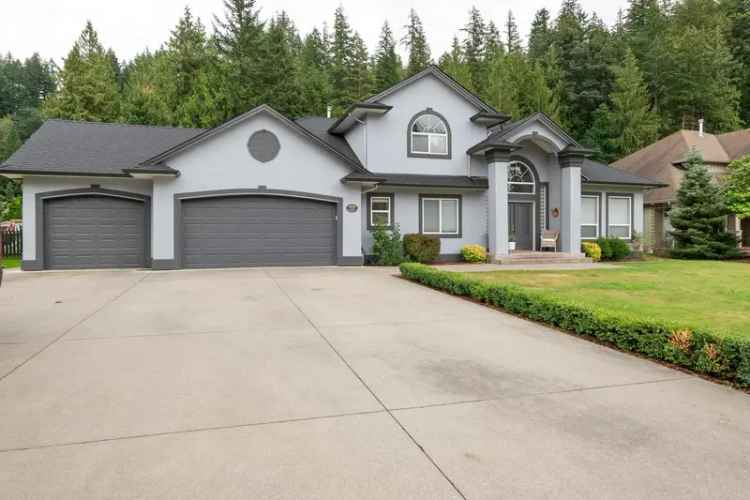 A $1,650,000.00 House/Single Family with 4 bedrooms in Cultus Lake East, Cultus Lake & Area