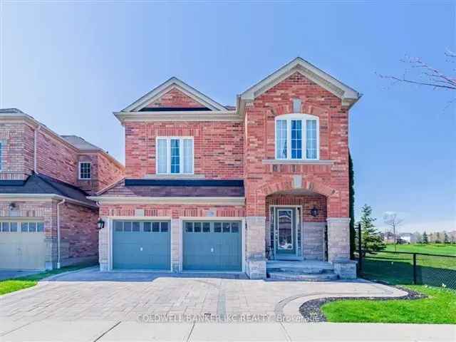 4 Bedroom Detached Home in Family Friendly Neighborhood