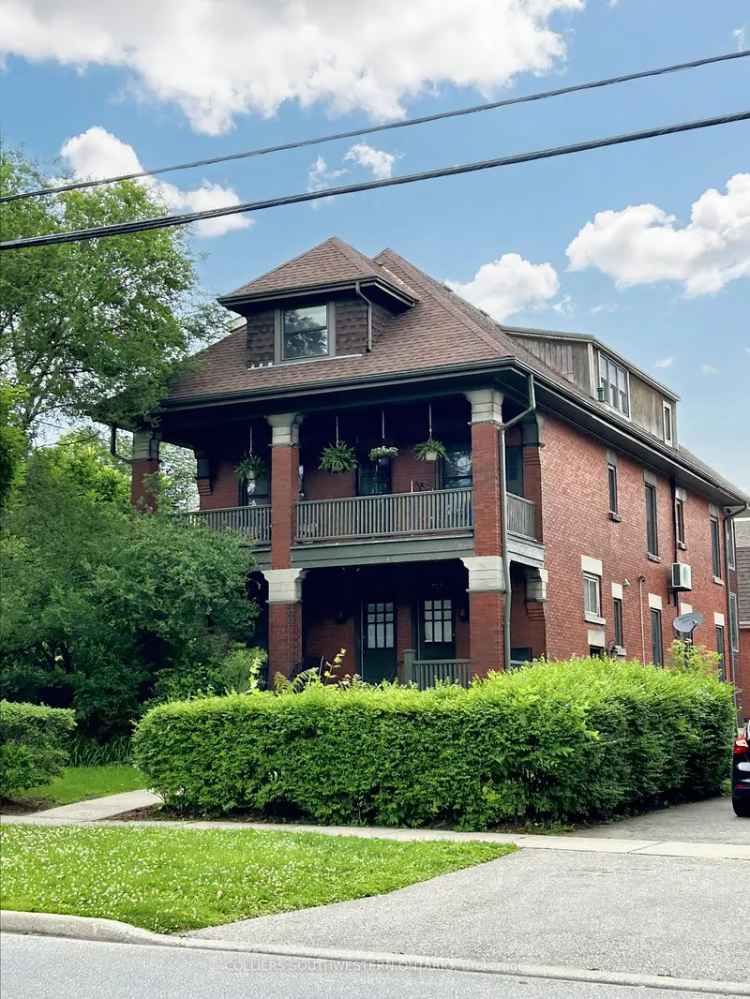 6 Suite Apartment Building Investment Opportunity