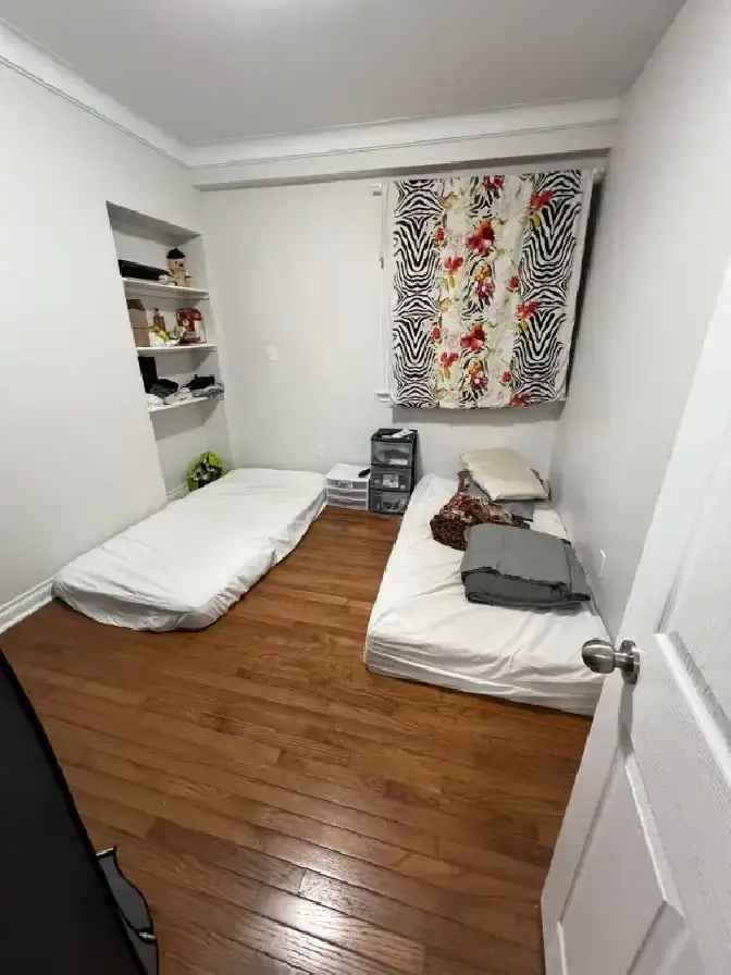 Room for rent in Scarborough