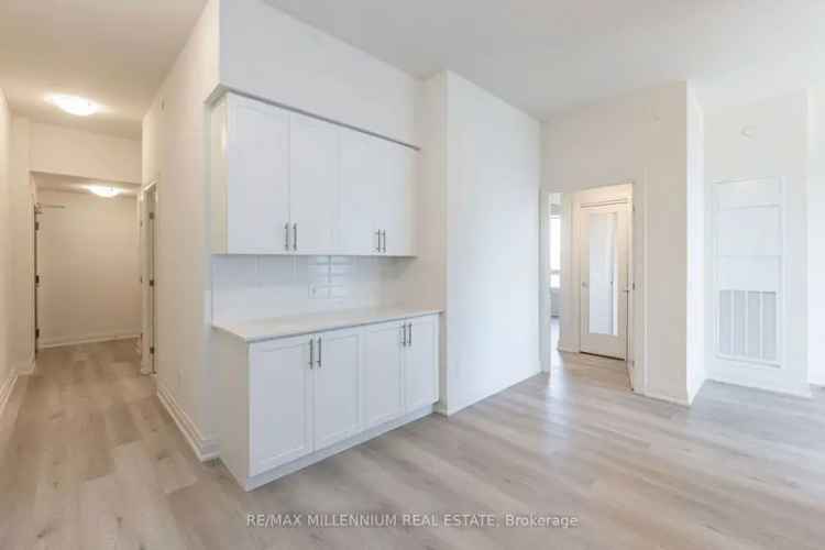 Condo For Sale in Oakville, Ontario