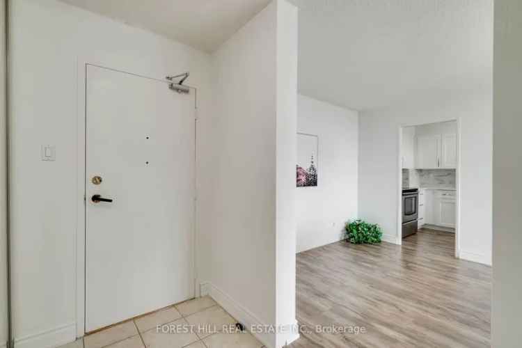 Condo For Sale in Richmond Hill, Ontario