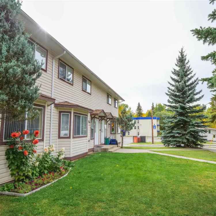 3-Bed Townhouse for Sale Near Voyager Elementary School