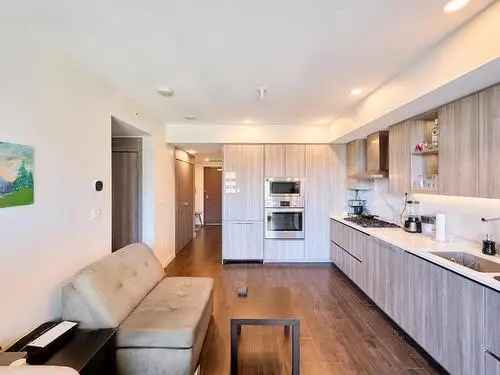 Buy Condo in City Centre Surrey with Modern Amenities and Stunning Views