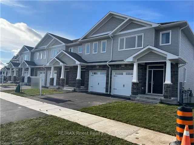 Townhouse For Sale in Greater Napanee, Ontario