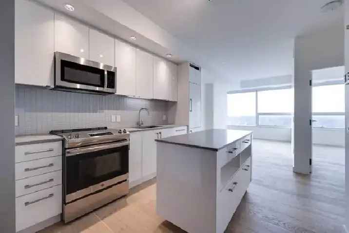 Lease Luxury Condo in Edmonton with City View and Modern Amenities