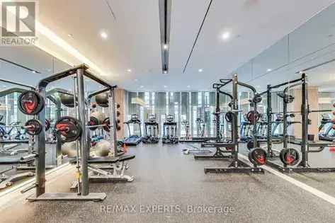 2 Bedroom Condo 733 Sq Ft Toronto Amazing Location