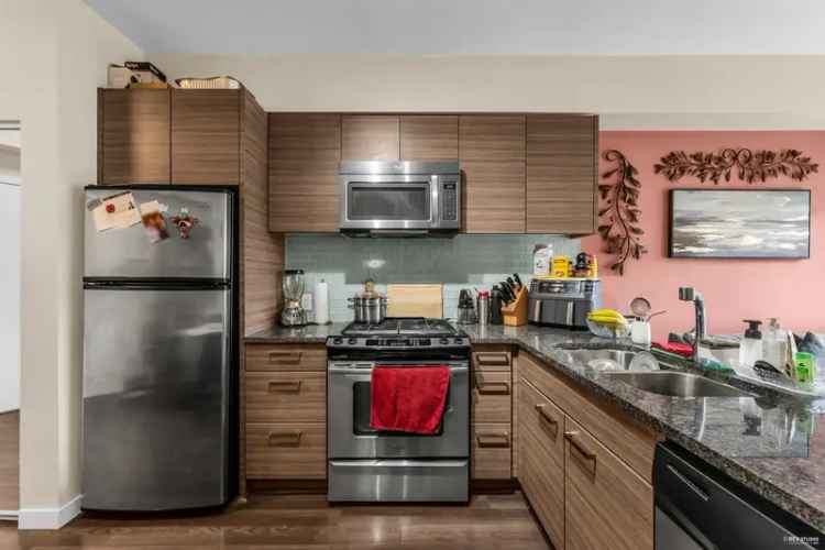 Surrey Whalley Condo for Sale 1 Bed 1 Bath