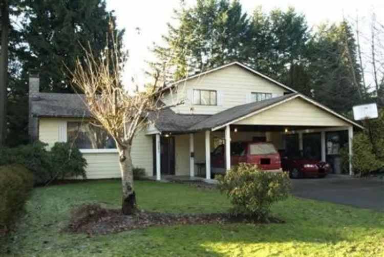 House For Sale in Surrey, British Columbia