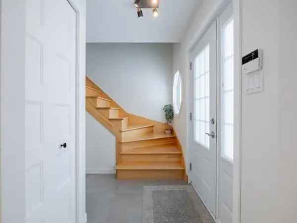 Two or More Storey House for Sale in Quebec North Shore