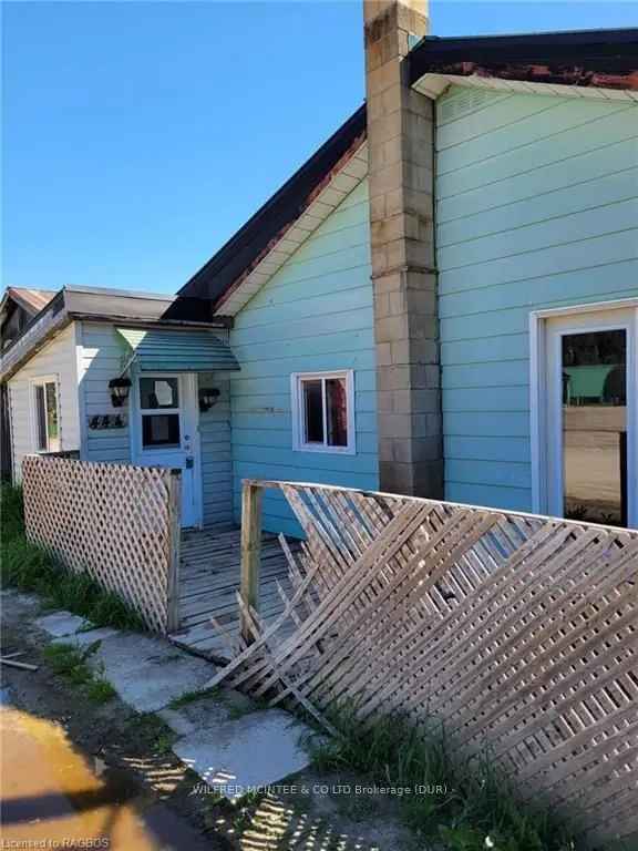 House For Sale in Brockton, Ontario