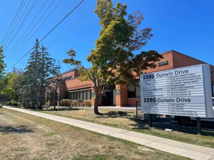 Office building For Rent in 2285, Dunwin Drive, Mississauga, Ontario