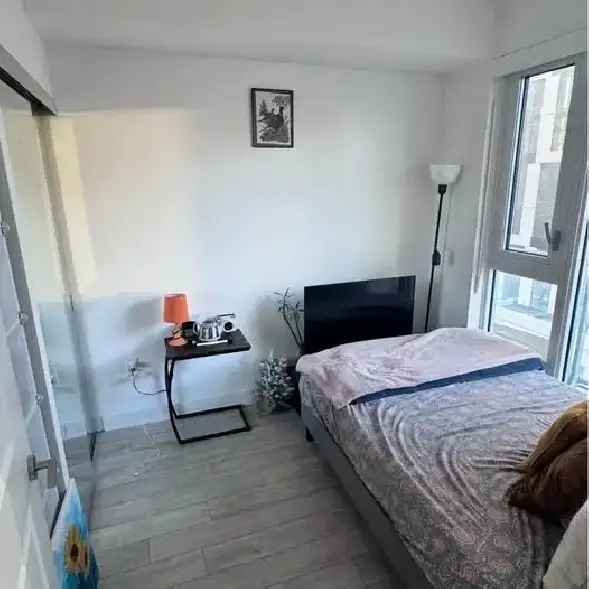 Private Bedroom   Washroom for. Rent| Downtown | Short lease