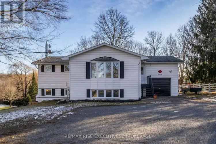 Country Bungalow near Kingston - 3 Beds 2 Baths - Finished Lower Level