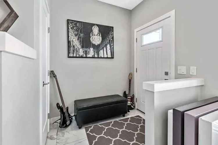 Townhouse For Rent in Calgary, Alberta