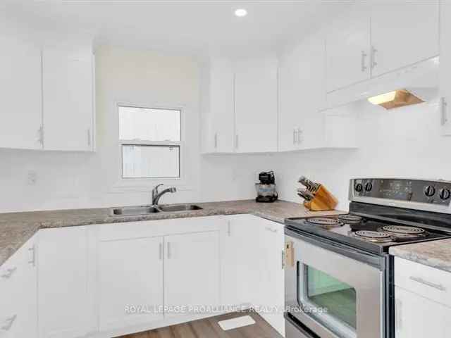 Newly Renovated 3 Bedroom 2 Bathroom Home in Marmora