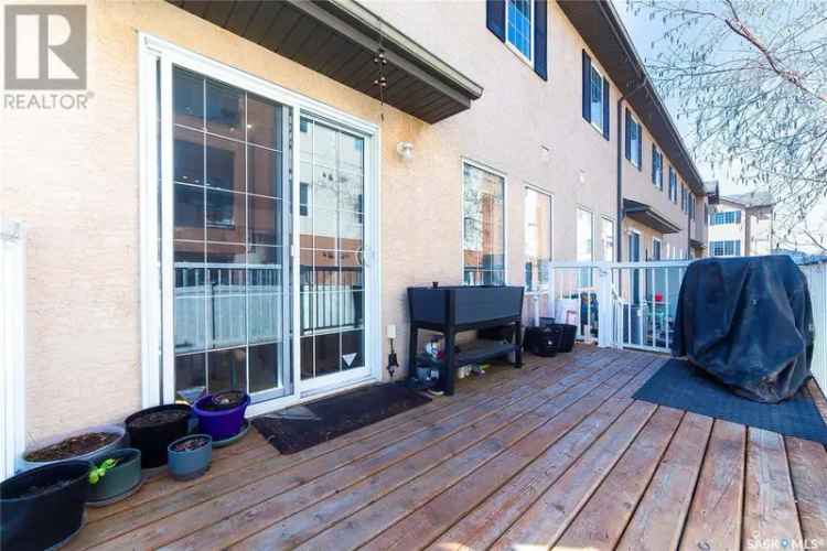 1199 Sq Ft 3 Bed 2.5 Bath Condo in Saskatoon