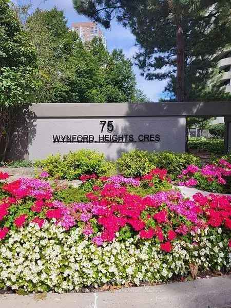 Condo For Sale in 75, Wynford Heights Crescent, Toronto, Ontario