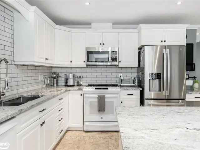 Townhouse For Sale in Wasaga Beach, Ontario