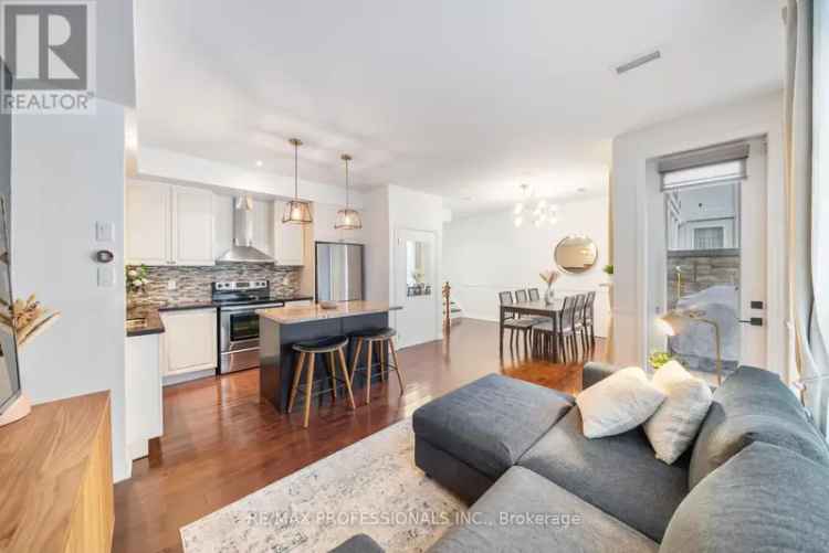 Etobicoke Townhome: Upgraded 2-Bedroom Near Waterfront