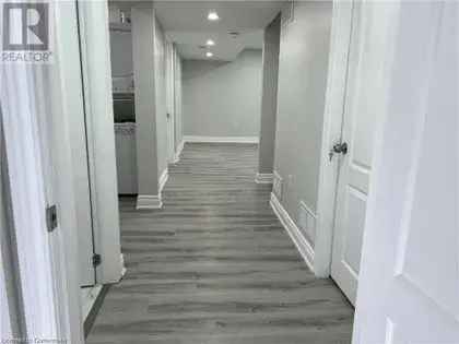 1 room apartment of 210 m² in Mississauga