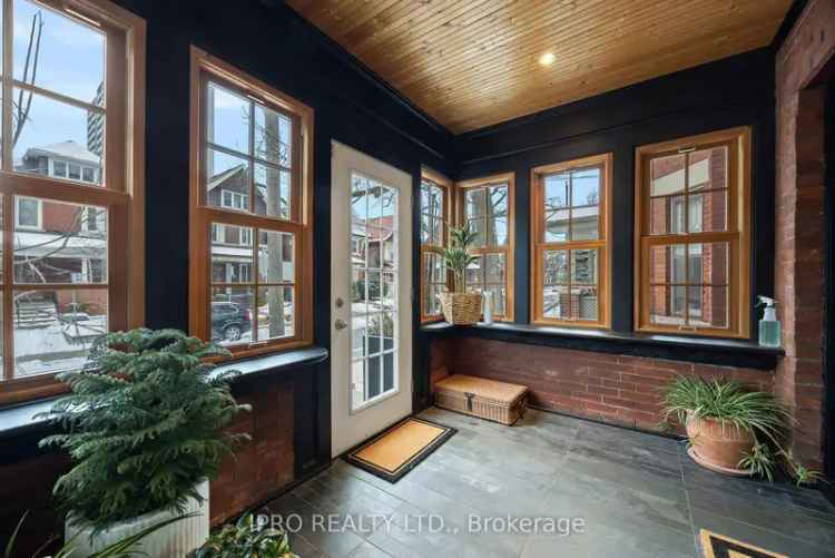 Luxury Riverdale Home with Bespoke Finishes and Spacious Bedroom