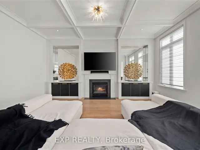 House For Sale in Aurora, Ontario