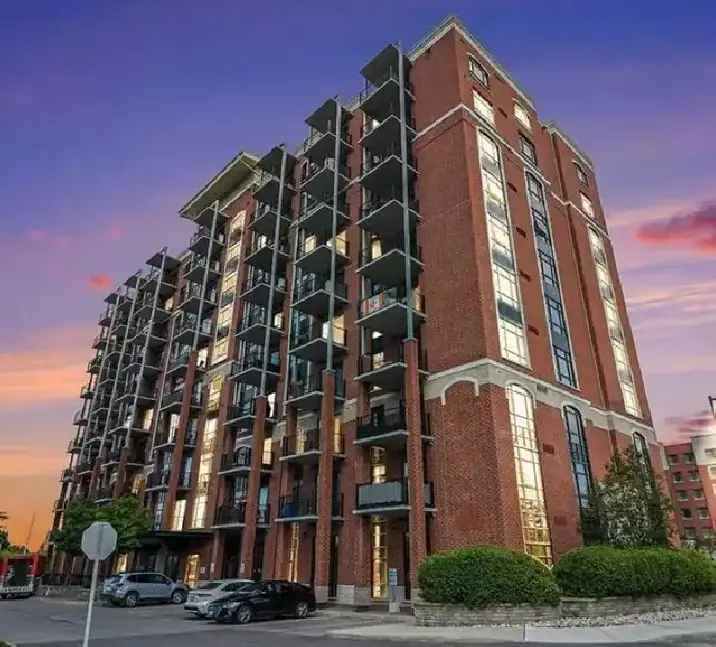 Modern Ottawa Condo Female Roommate Wanted K1V 2S2