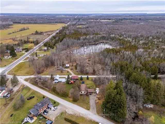 4 Bed 2 Bath Family Home near Wiarton and Owen Sound