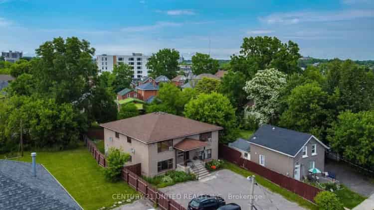 All Brick 4 Plex Legal 2-Storey 2 & 1 Bedroom Units