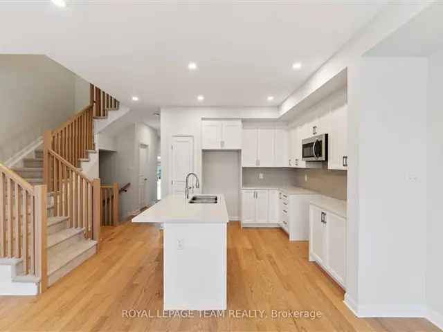 Brookline Townhome: Modern 3-Bedroom Family Home Near City Amenities