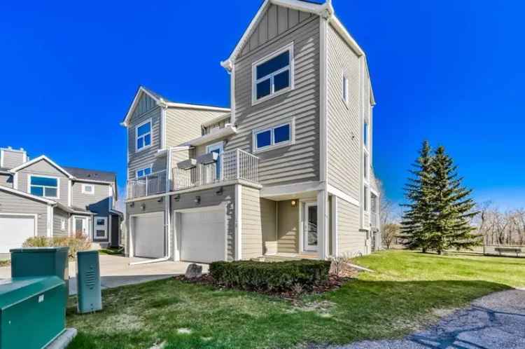 Inglewood Modern Duplex River Views 3 Bed