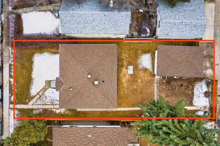 House For Sale in Calgary, Alberta