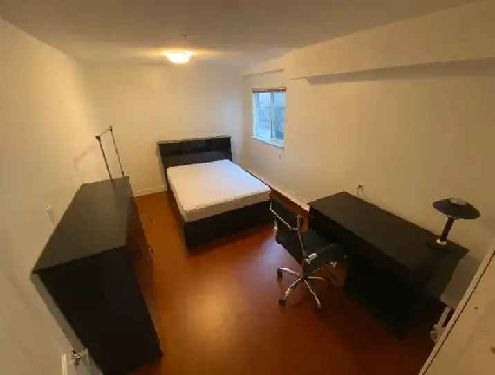 Private Furnished Room for Rent @ Central Vancouver - Main St