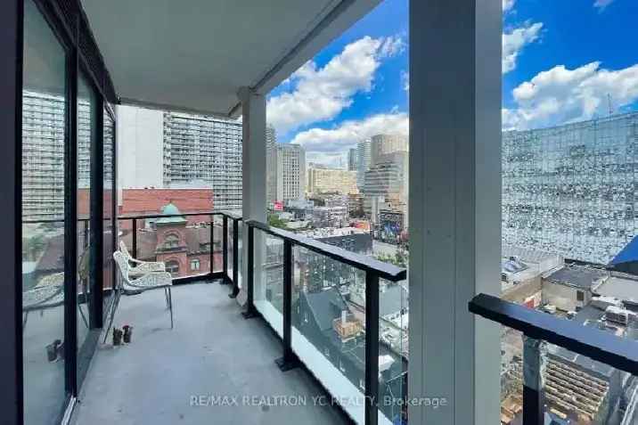 Sublet Apartment in Downtown Toronto Yonge and Dundas with Amenities