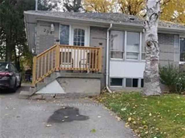 Legalized 2 Bed Apartment Near Highway 404