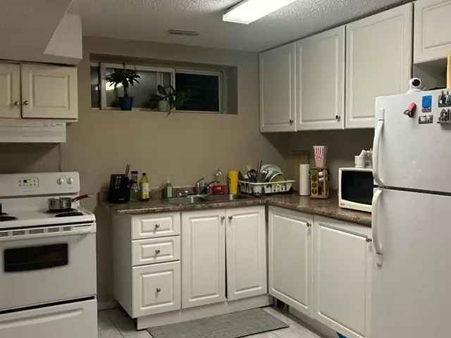 1-Bedroom Private Suite Near Pickering Town Centre