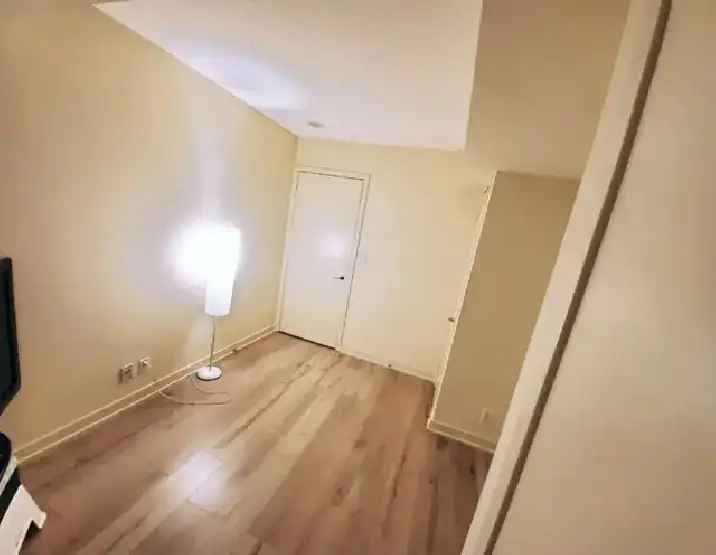 1 Bedroom Den Corner Unit for Rent Downtown Toronto