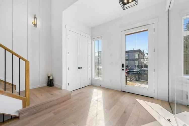 House For Sale in Calgary, Alberta
