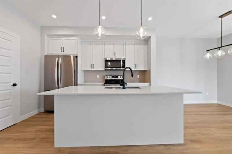 Buy New Home in Waterford Featuring 4 Bedrooms and Beautiful Kitchen