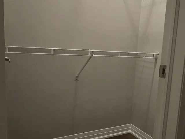 Townhouse For Rent in Milton, Ontario