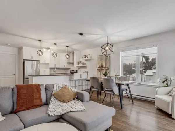 2-Bedroom Condo near Trails and Schools