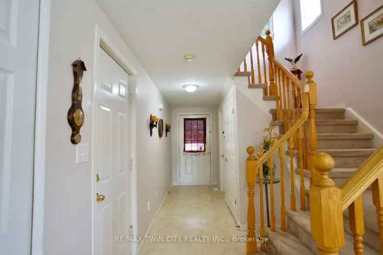 House For Sale in Waterloo, Ontario