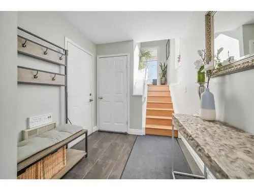 Inglewood Modern Duplex 3 Bed 25 Bath River Views