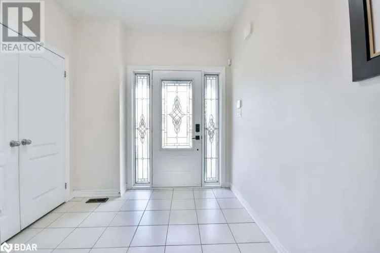 Bradford Family Home 2400 Sq Ft 6 Car Parking