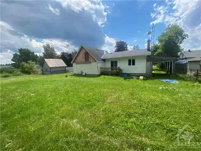 2 Bed 1 Bath Home - Fixer-Upper on 0.3 Acres